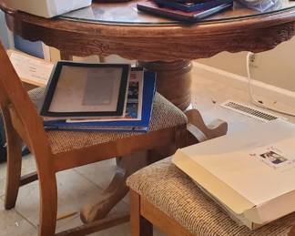 Oak kitchen table and 4 chairs