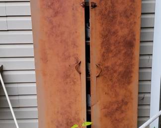Metal cabinet