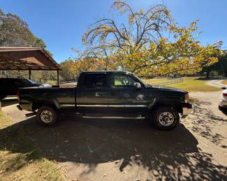 2002 GMC Sierra HD 4WD SLT Crew Cab