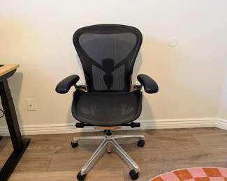 Herman Miller Aeron desk chair, size B, like new