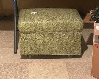 Storage ottoman