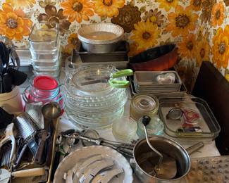 Pyrex baking ware 
