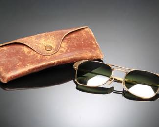 Vintage B&L Ray-Ban USA Signet Sunglasses 1/10 12k Gold Filled Frame 52-20 w/ Case
