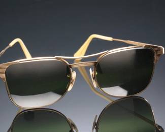 Vintage B&L Ray-Ban USA Signet Sunglasses 1/10 12k Gold Filled Frame 52-20 w/ Case
