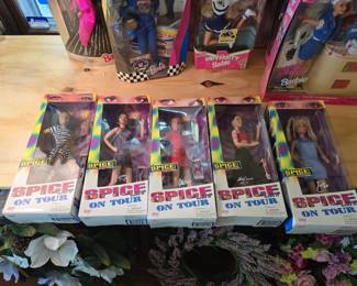 1st set -  Spice Girls on Tour 