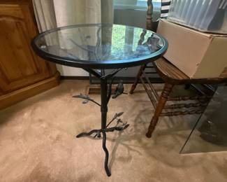 Round glass side table
