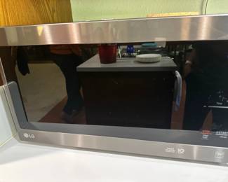 LG microwave