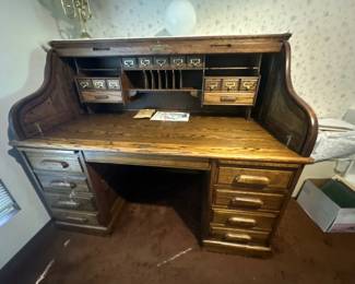 Rolltop desk