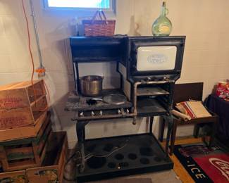 Antique cast iron Detroit Jewel stove.