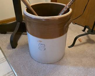 8 gal crock in excellent condition. 