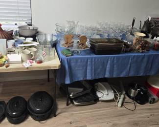 Glassware and small kitchen appliances