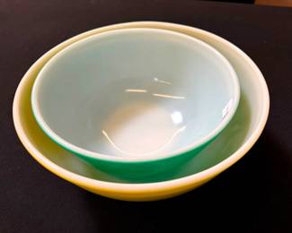 Pyrex Bowls