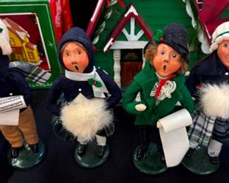 Byer's Choice The Carolers