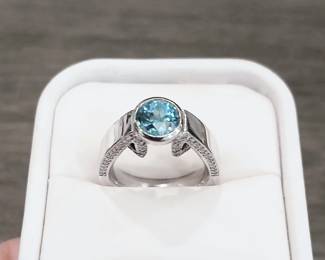 Gelin Abaci 14k Setting with a Blue zircon stone and diamonds down the sides. Approx sz 7