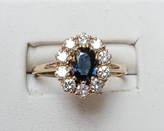 Diamond and sapphire ring in 14k yellow. Approx sz 7