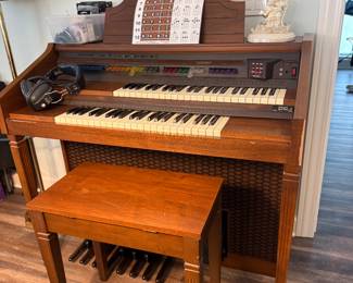 Lowery Organ