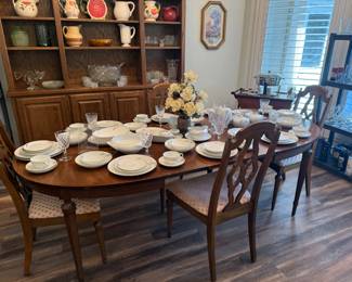 Dining Room Table with 4 Chairs