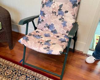 4 of these folding chairs