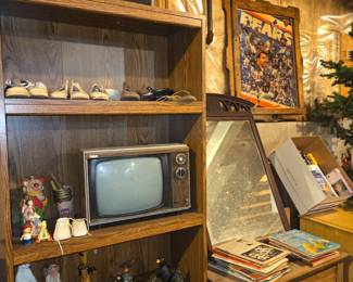 Vintage vintage vintage
Vintage TV
Old school Chicago bears picture 