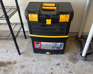Tool chest
