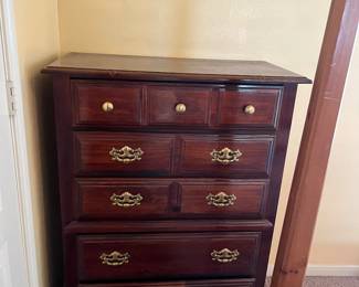 Chest of drawers