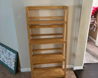 Shelving (it collapses)