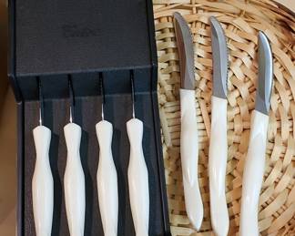 Excellent New looking Cutco White handled knives x 7 with Cutco wall mount case. 