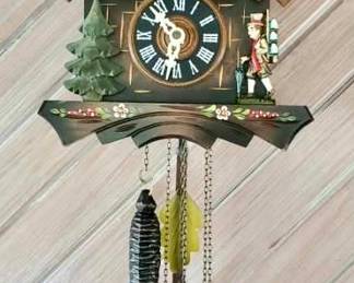 Excellent Vintage Black Forest working Cuckoo clock, 1 of 2.