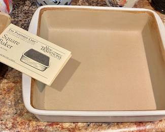 The Pampered Chef Square Baker, LIKE NEW