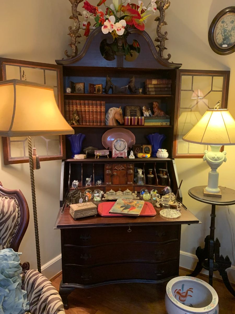Secretary Cabinet 
