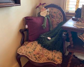 Upholstered chair 