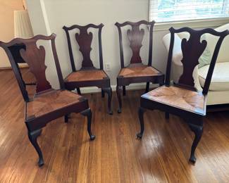 Beautiful Set of 4 Antique Queen Anne Dining Chairs with Rush Seats