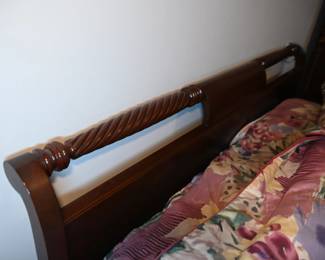 Rope-carved sleigh bed details