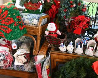 Adorable vintage Christmas decor