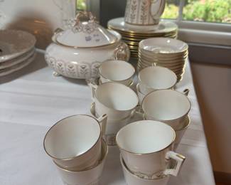 Royal Crown Derby "Exeter" Bone China (37pc)