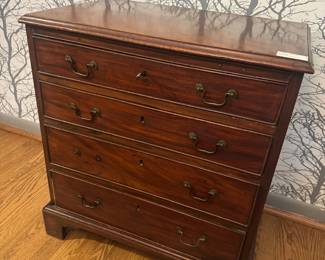 Antique Chest of 4 Drawers (26"W x 17-1/2"D x 29"H)