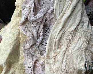 gorgeous vintage lace , table cloth bedspread and shawl