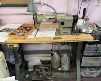 industrial single needle Juki sewing machine
