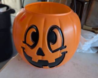 Trick or treat pumpkin bucket