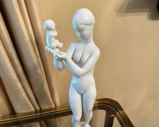 Kai Nielsen 1882-1924 Bing & Grondhal Porcelain Mother & Child Sculpture.