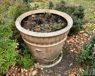 Large planter