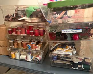Miscellaneous sewing items 