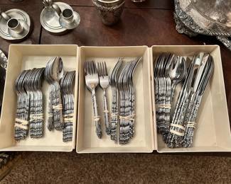 Silver plated flat-wear