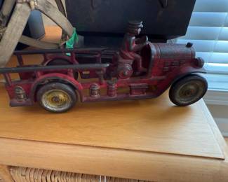 Vintage KENTON TOYS cast iron firetruck