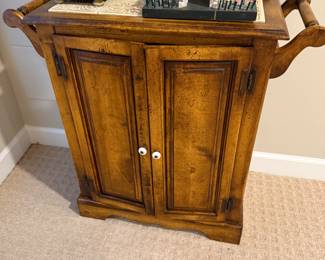 bar server