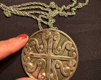 Stieff Sterling Smithsonian Institution pendant and chain