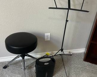 Shredder
Music stand
Stool