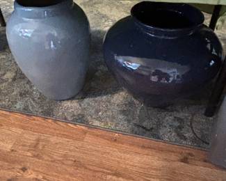 Ceramic pots
