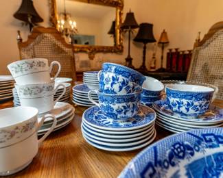 Woodsware Blue Willow Dinnerware Set 