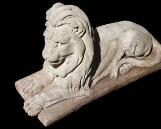 ANTIQUE CEMENT LION